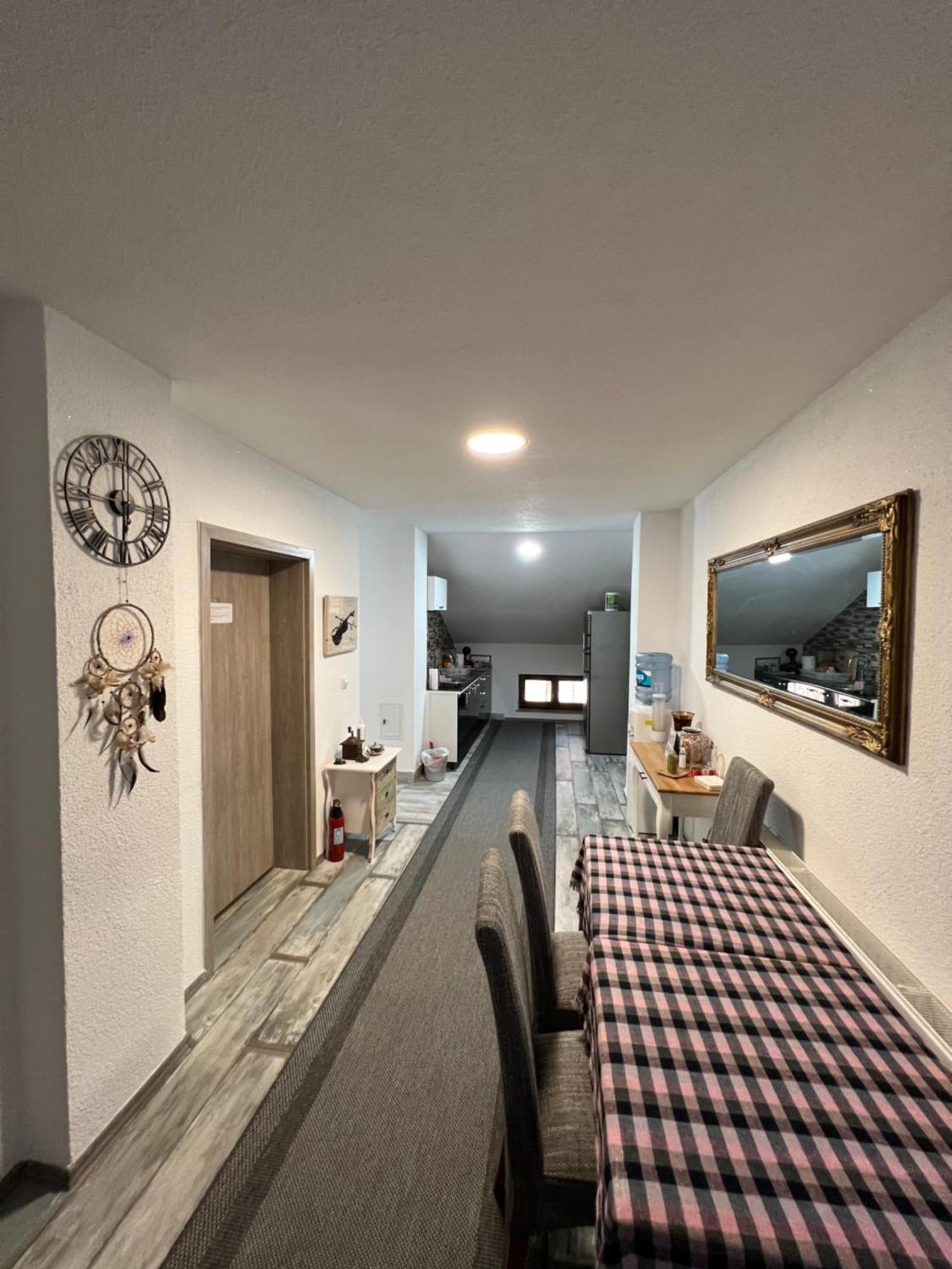 Prenociste-Sobe-Rooms-Aman บีฮัช ภายนอก รูปภาพ