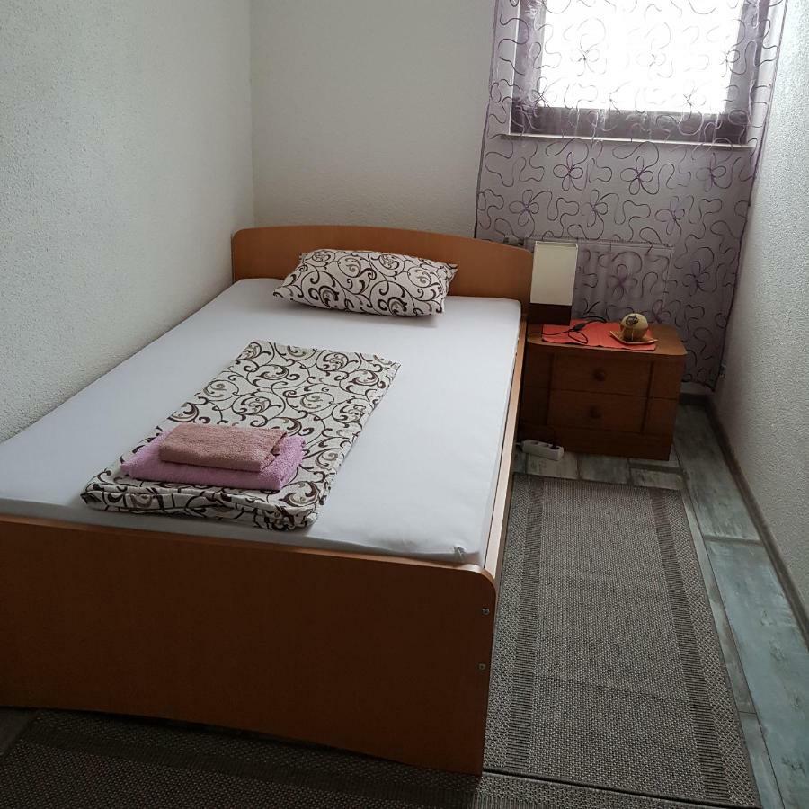 Prenociste-Sobe-Rooms-Aman บีฮัช ภายนอก รูปภาพ